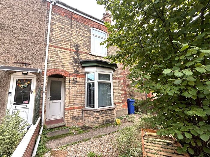 3 Bedroom Semi Detached House For Sale In Hotspur Road, Gainsborough, DN21