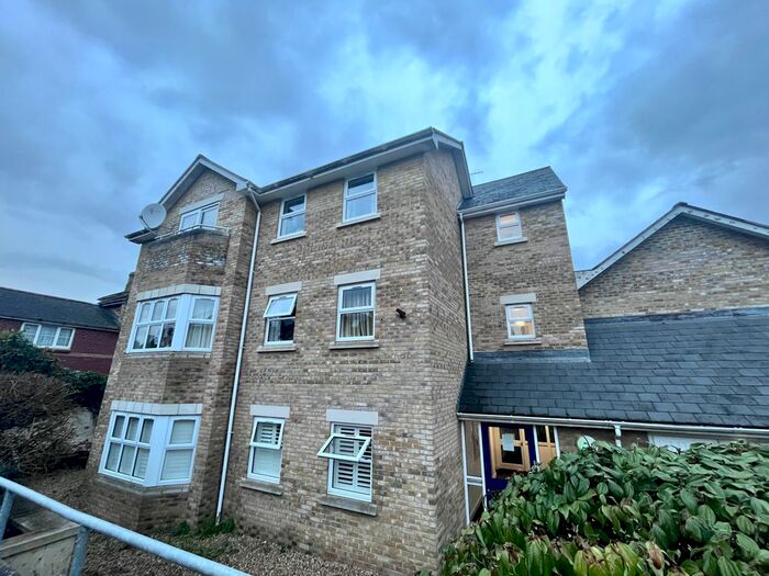 2 Bedroom Flat To Rent In Queen Street, Taunton, TA1