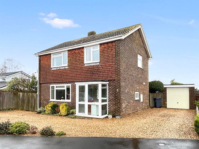 3 Bedroom Detached House For Sale In Greens Meade, Woodfalls, Salisbury, SP5