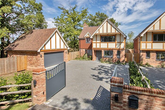4 Bedroom Detached House For Sale In Claygate Road, Collier Street, Yalding, Maidstone, ME18