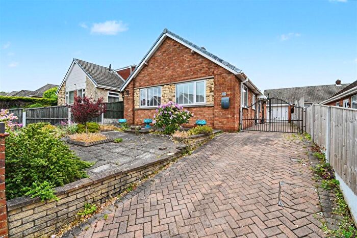3 Bedroom Bungalow For Sale In Windsor Crescent, Scunthorpe, DN17