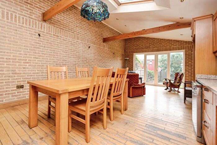 4 Bedroom Detached House For Sale In Sladefield Road, Birmingham, B8 - Photo 4