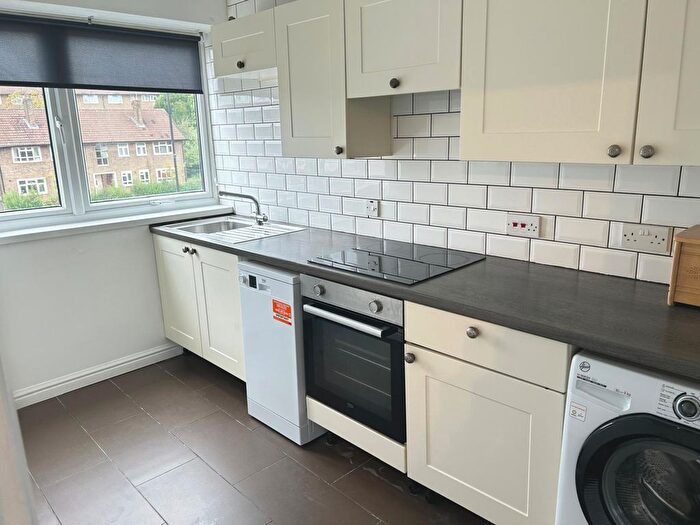 1 Bedroom Flat To Rent In Oak House, Trinity Road, Wood Green, N22