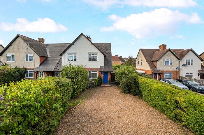 2 Bedroom Semi Detached House For Sale In Farncombe, Surrey, GU7