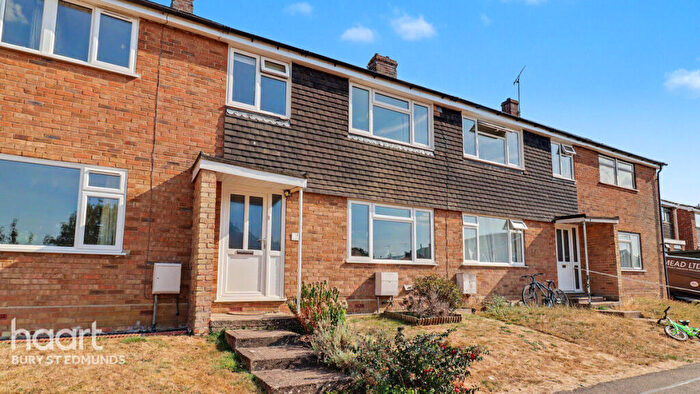 3 Bedroom Terraced House For Sale In Wayside, Stowmarket, IP14