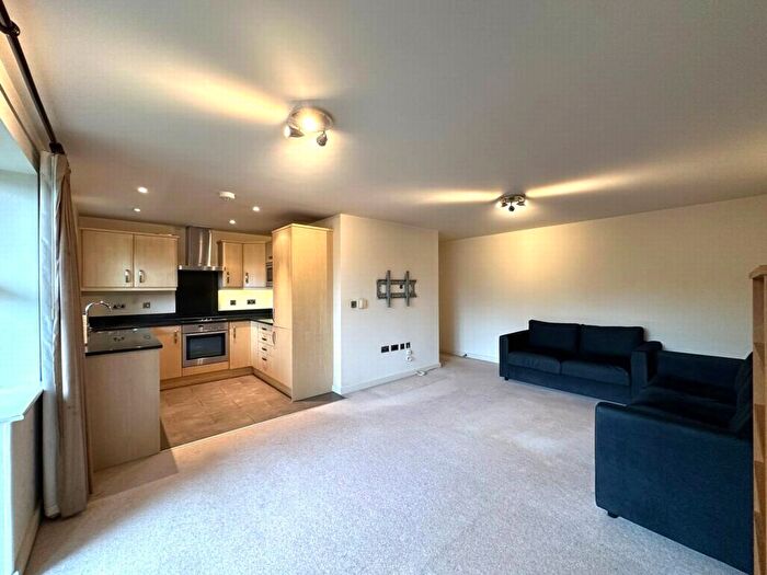 2 Bedroom Flat To Rent In Wynsmere Court, Green Dragon Lane, Winchmore Hill, N21