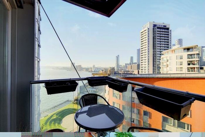 1 Bedroom Flat For Sale In New Providence Wharf, Fairmount Avenue, London, E14