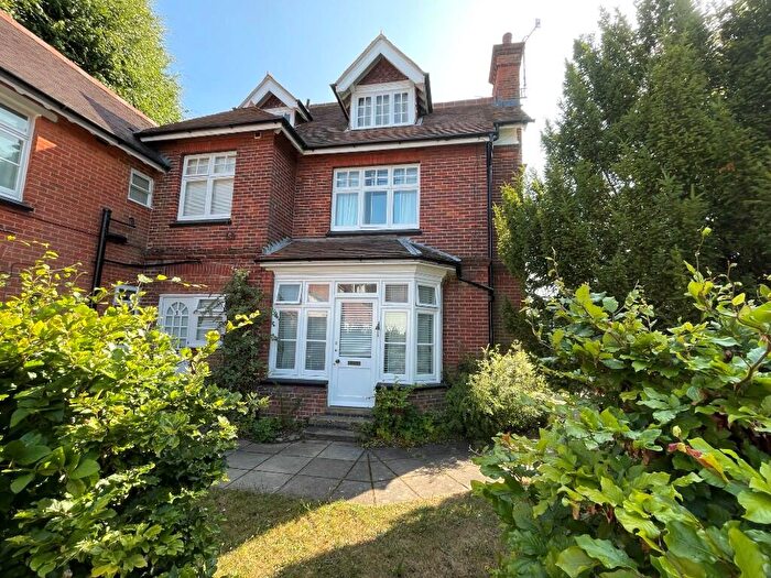 1 Bedroom Flat To Rent In Busbridge Lane, Godalming, Surrey, GU7