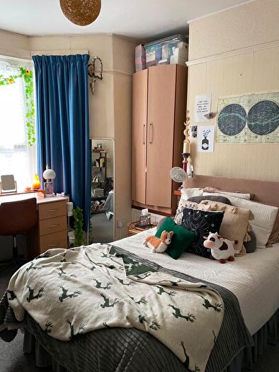 4 Bedroom Terraced House To Rent In Beach Street, Swansea, SA1