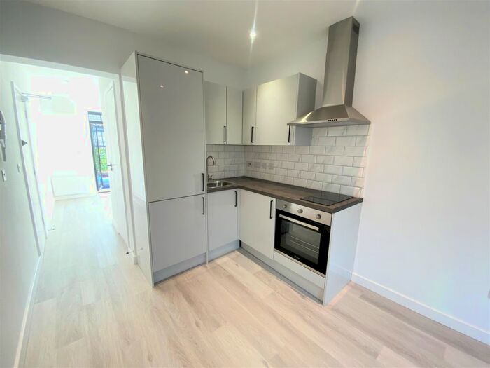 1 Bedroom Flat To Rent In High Road, Tottenham, London, N17