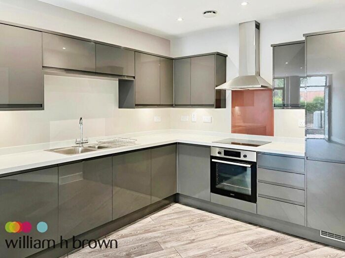 2 Bedroom Apartment To Rent In Victoria Avenue, Southend-On-Sea, SS2