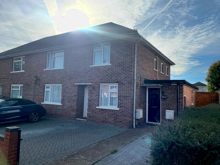 2 Bedroom Flat To Rent In Hillson Drive- Silver Sub, Fareham, Hampshire, PO15