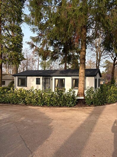 2 Bedroom Park Home For Sale In Woodland Rise, Grange Estate, Church Crookham, Fleet, GU52