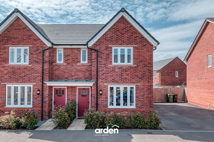 3 Bedroom Semi-Detached House For Sale In Elgar Way, Lower Broadheath, WR2
