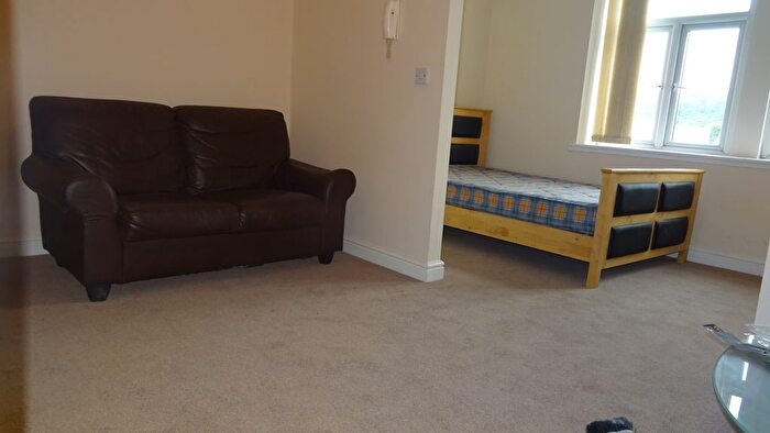 Studio To Rent In Briggate, Shipley, BD17