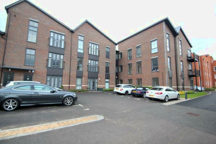 1 Bedroom Apartment To Rent In Woking, GU22