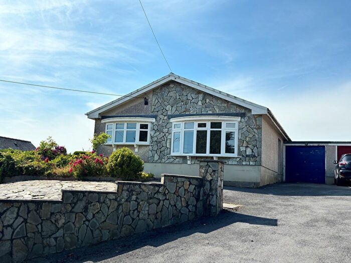 3 Bedroom Detached Bungalow For Sale In Llanddarog, Carmarthen, SA32