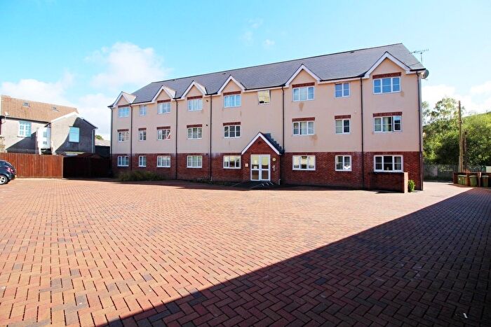 2 Bedroom Flat To Rent In Station Road, Abercynon, CF45