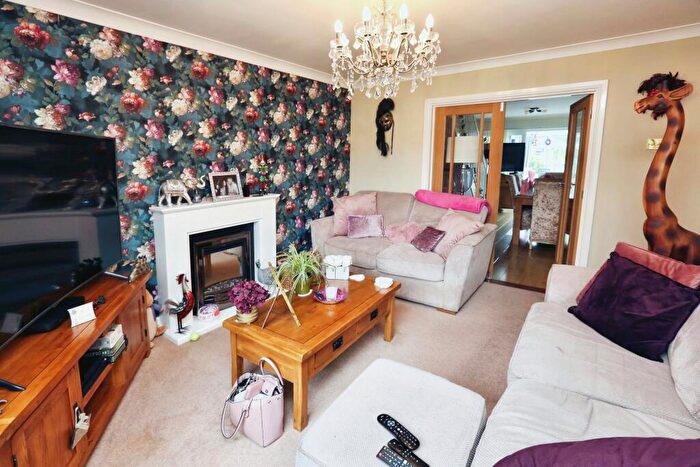 3 Bedroom Bungalow For Sale In Elgin Close, Fareham, Hampshire, PO15