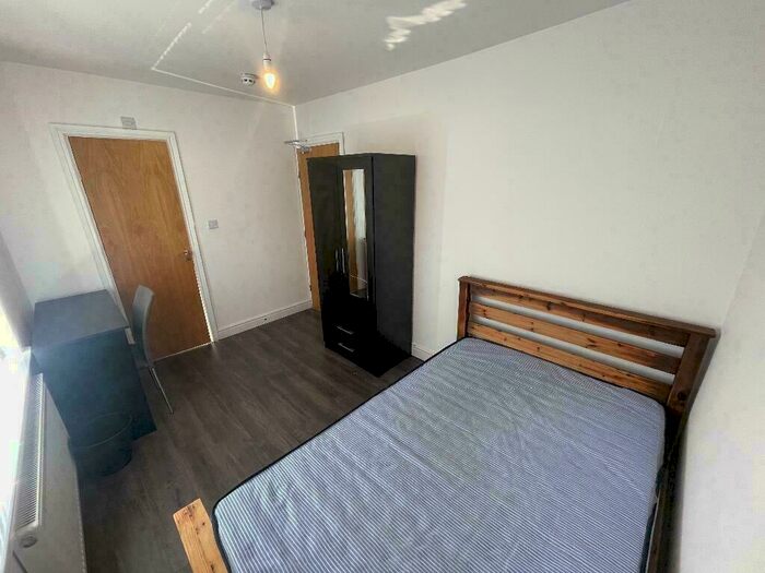 5 Bedroom Terraced House To Rent In Severn Road, Coventry, West Midlands, CV1