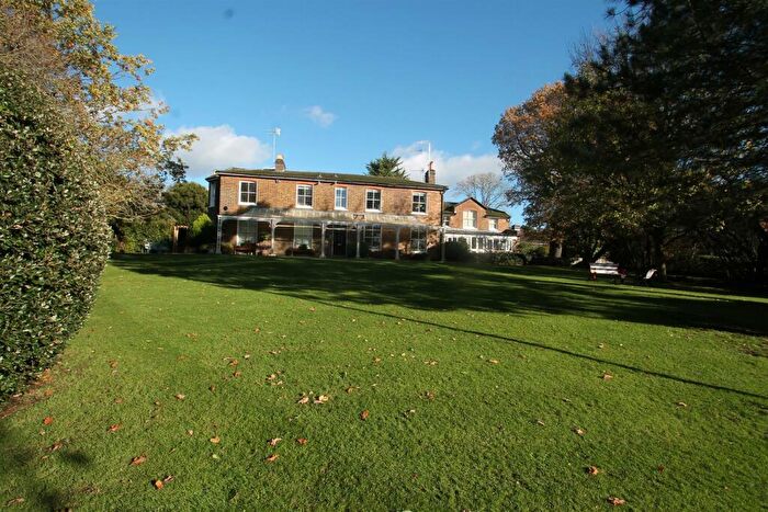 2 Bedroom Flat To Rent In Roxeth Mean, Chartwell Place, Harrow On The Hill, HA2