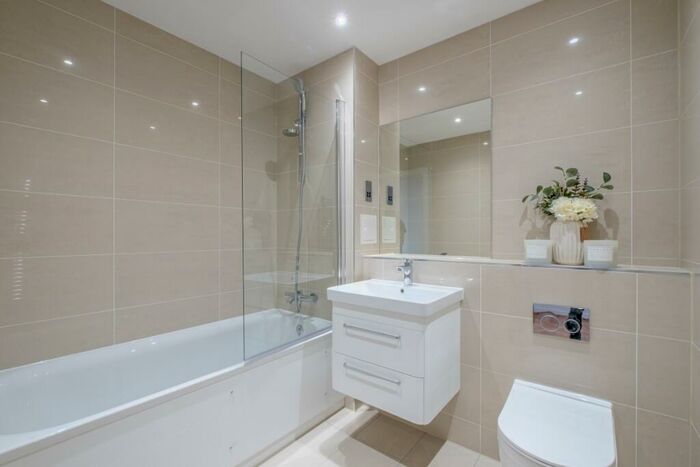 2 Bedroom Apartment To Rent In Woolwich Church Street Woolwich, SE18