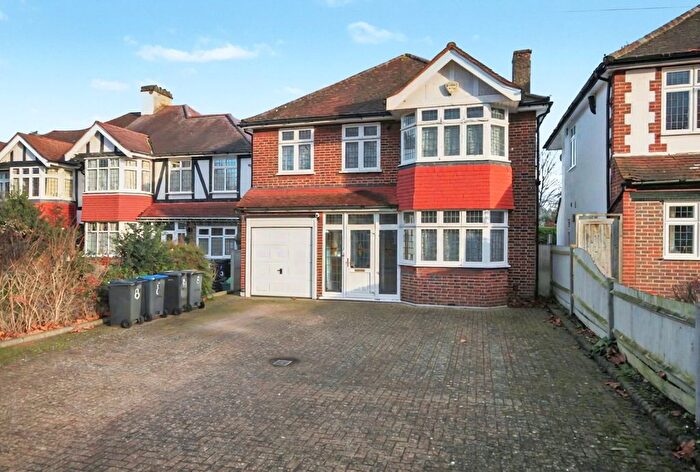 4 Bedroom Detached House For Sale In Northampton Road, Croydon, CR0