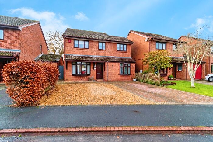 3 Bedroom Detached House For Sale In Dickens Dell, Totton, Southampton, Hampshire, SO40