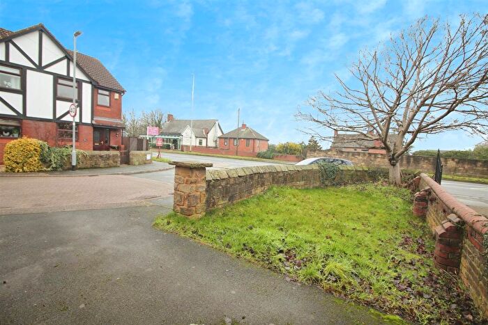 3 Bedroom Semi-Detached House For Sale In Valentine Mews, Lofthouse, Wakefield, WF3