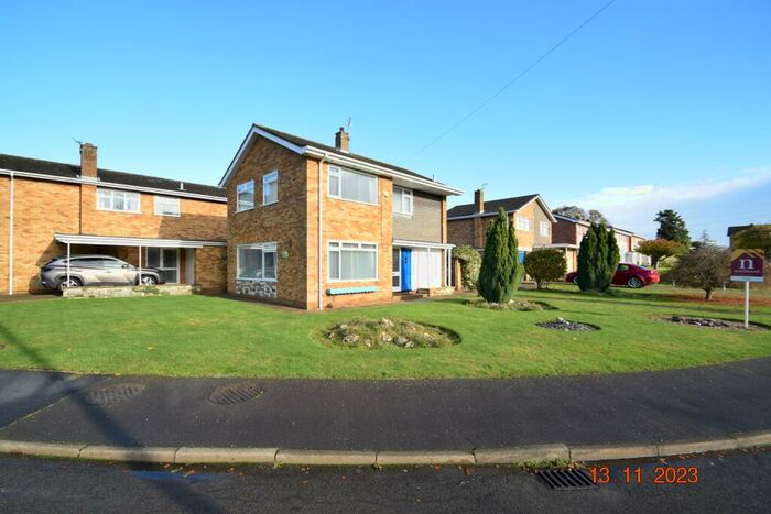 3 Bedroom Detached House To Rent In Warren Close, Old Catton, NR6