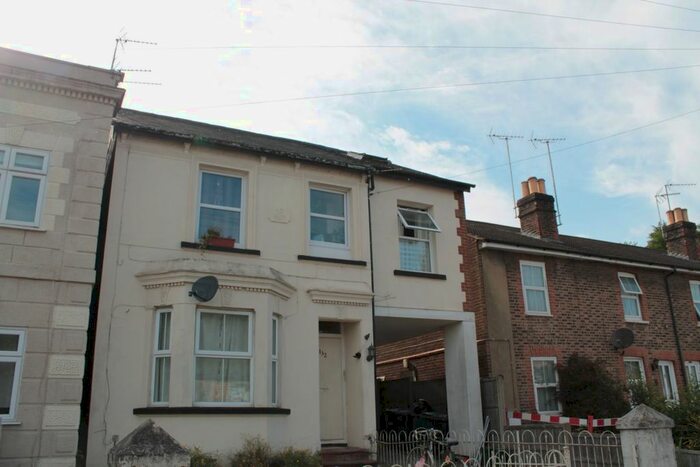 1 Bedroom Flat To Rent In Garlands Road, Redhill RH1