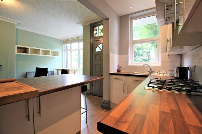 4 Bedroom Terraced House To Rent In Knowle Avenue, Burley, Leeds, West Yorkshire, LS4