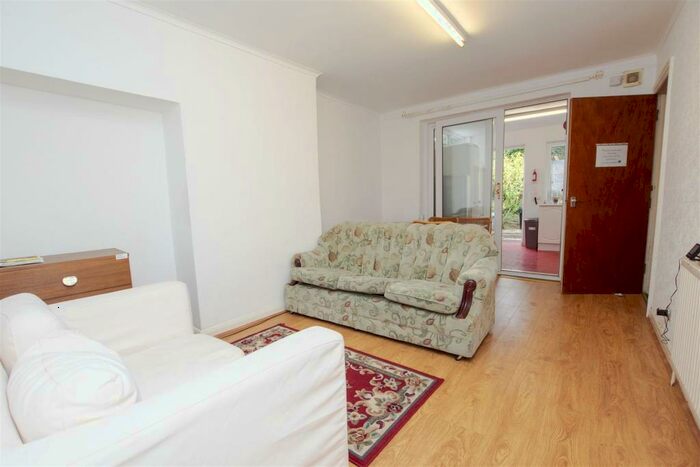 6 Bedroom House To Rent In Quinton Road, Birmingham, B17