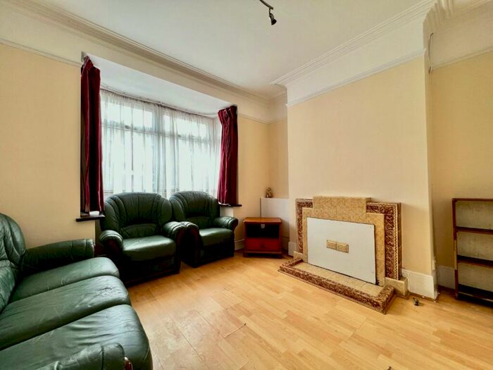 2 Bedroom Terraced House To Rent In Lancelot Road Wembley, HA0