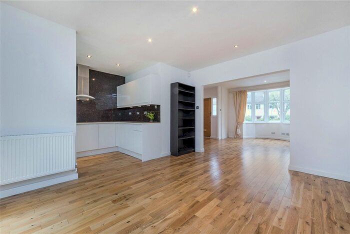 4 Bedroom Property To Rent In Upper Park Road, Belsize Park, NW3