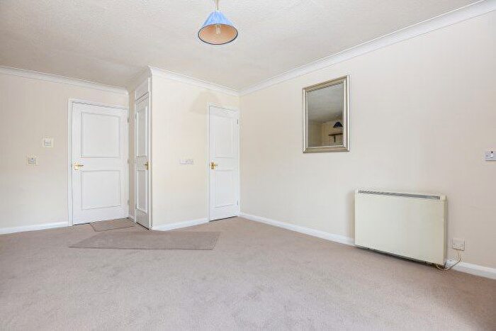 Studio To Rent In Red Lodge Road, West Wickham, BR4
