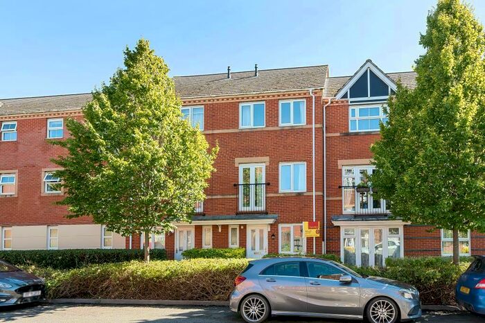 3 Bedroom Terraced House To Rent In Banbury, Oxfordshire, OX16