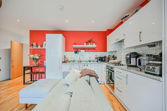 1 Bedroom Flat For Sale In Spring House, Fulbourne Road, Walthamstow, London, E17