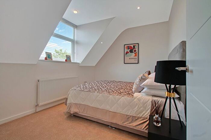 2 Bedroom Flat To Rent In Anson Road, Willesden Green, NW2