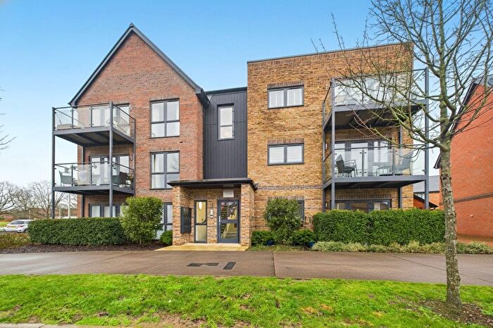 2 Bedroom Flat For Sale In Princess Marina Drive, Arborfield Green, Reading, Berkshire, RG2