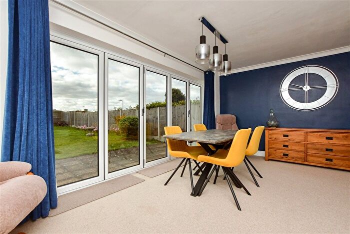 3 Bedroom Detached House For Sale In Daryngton Avenue, Birchington, Kent, CT7