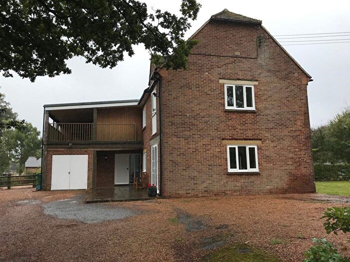 4 Bedroom Barn Conversion To Rent In Frittenden, Kent, TN17