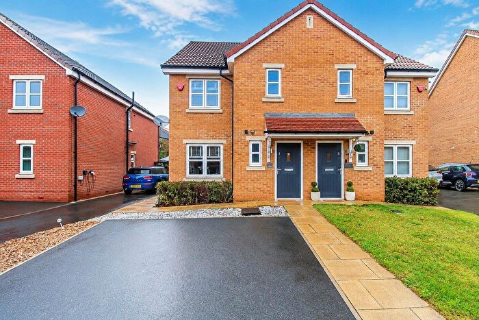 3 Bedroom Semi-Detached House For Sale In Moor Knoll Fold, East Ardsley, Wakefield, WF3