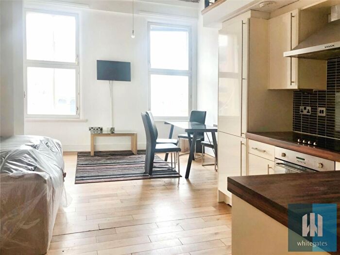 2 Bedroom Apartment To Rent In Britannia Buildings, St Peters Street, Huddersfield, HD1