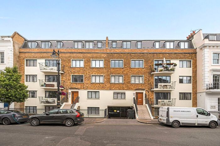 1 Bedroom Flat For Sale In Moreton Place, Pimlico, London, SW1V