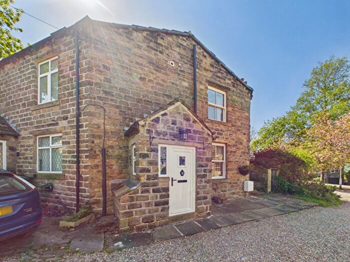 1 Bedroom Cottage For Sale In Victoria Street, Micklethwaite, Bingley, BD16