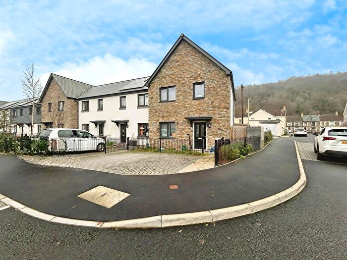 3 Bedroom End Of Terrace House For Sale In Clos Yr Hen Ysgol, Llanbradach, Caerphilly, CF83