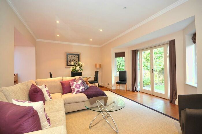 2 Bedroom Apartment To Rent In Lancaster Grove, Belsize Park, NW3