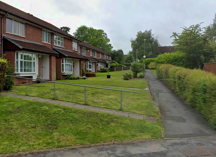 2 Bedroom Maisonette To Rent In Leydon Croft, Kings Norton, Birmingham, B38