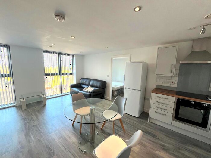2 Bedroom Apartment To Rent In Orange Grove House, Sherwood Street, M14